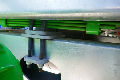 [3600-5744356-13.jpg]