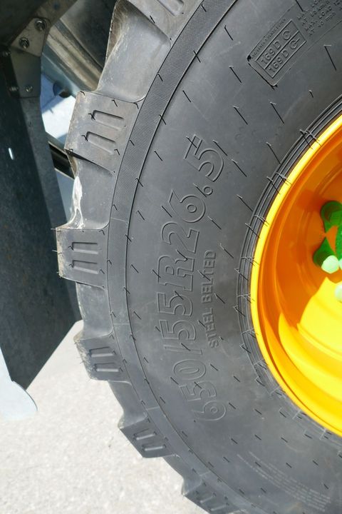 [3600-5744356-5.jpg]