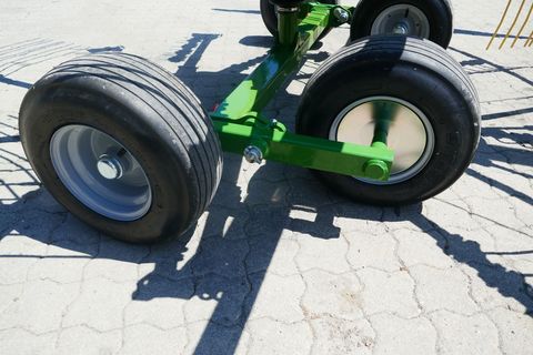 [3600-5851189-3.jpg]