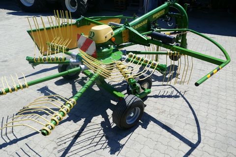 [3600-5851189-4.jpg]