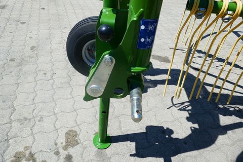 [3600-5851189-6.jpg]