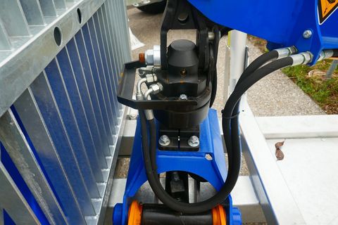 [3600-5881262-3.jpg]