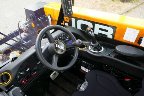 [3600-5890530-4.jpg]
