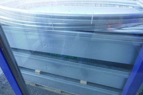 [3600-5981740-4.jpg]