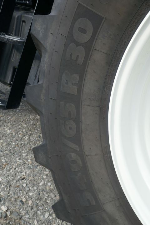 [3600-6075538-7.jpg]