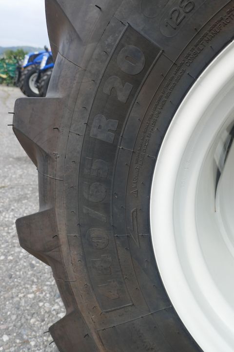 [3600-6075538-8.jpg]