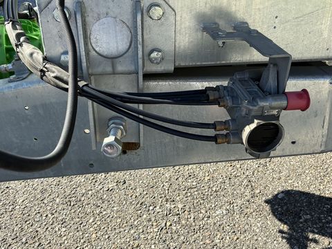 [3600-6129872-8.jpg]