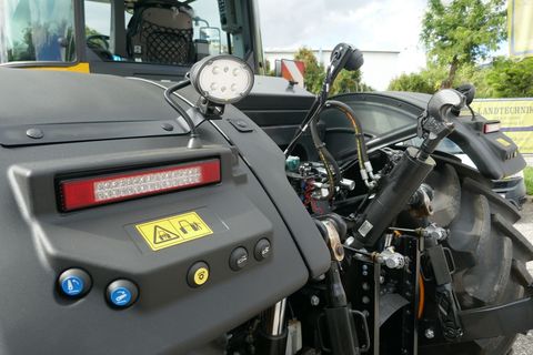 [3600-6238784-7.jpg]