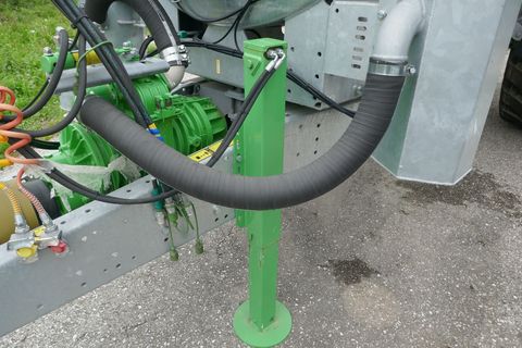 [3600-6243179-5.jpg]