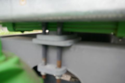 [3600-6243179-6.jpg]