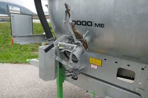 [3600-6243179-8.jpg]