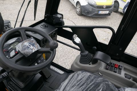 [3600-6243399-6.jpg]