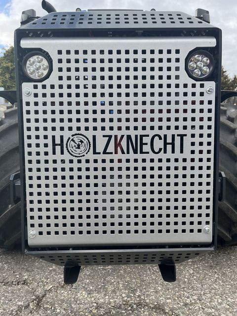 [3600-6355976-0.jpg]