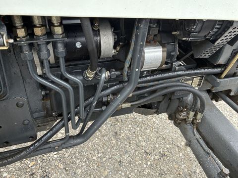 [3600-6359573-7.jpg]