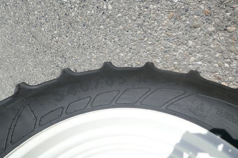 [3600-6376602-3.jpg]