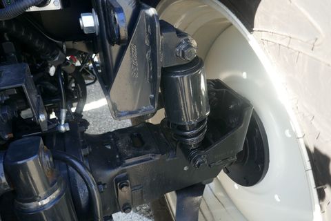 [3600-6376602-6.jpg]