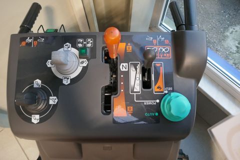 [3600-6386480-7.jpg]