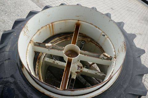 [3600-6391417-5.jpg]