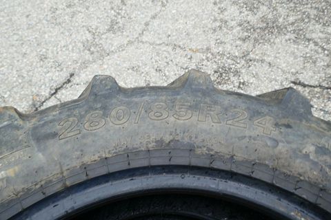 [3600-6391423-7.jpg]