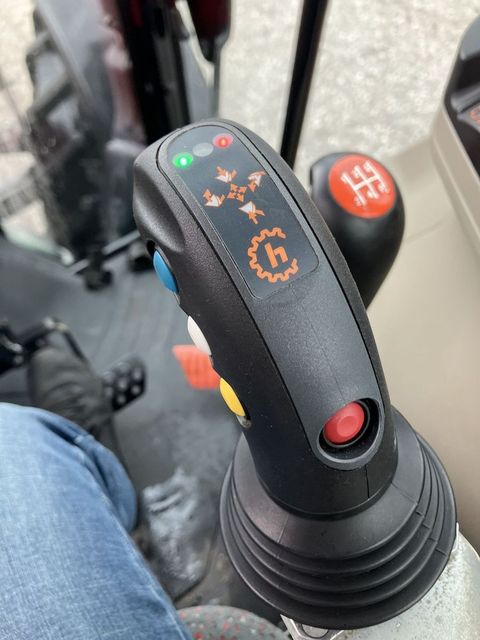 [3600-6395061-4.jpg]