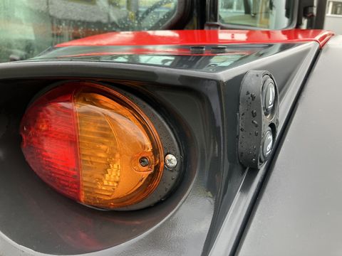 [3600-6395061-5.jpg]