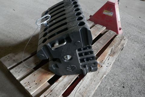 [3600-6395346-1.jpg]