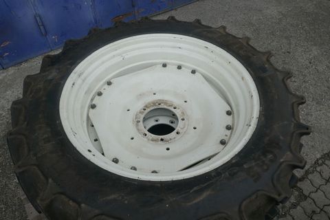 [3600-6395352-0.jpg]