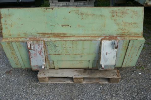 [3600-6395393-4.jpg]