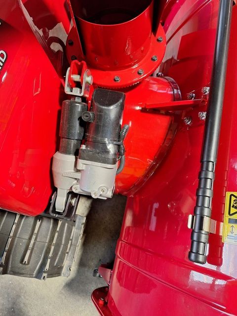 [3600-6430478-1.jpg]