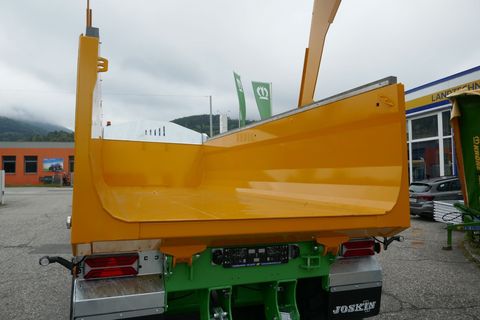 [3600-6430485-4.jpg]