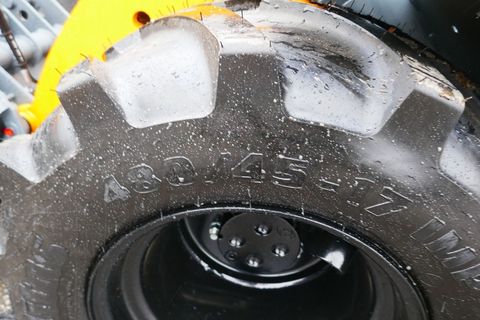 [3600-6461977-10.jpg]