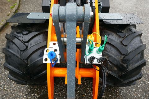 [3600-6461977-9.jpg]