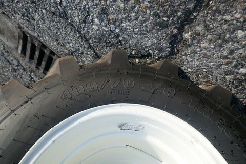 [3600-6482384-5.jpg]