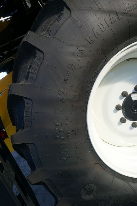 [3600-6482384-6.jpg]