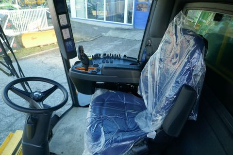 [3600-6482384-7.jpg]