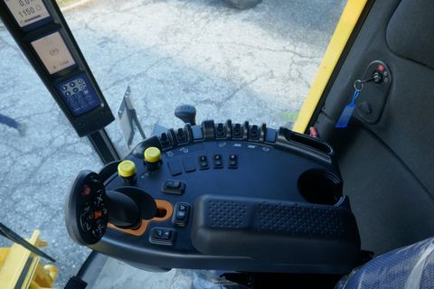 [3600-6482384-9.jpg]