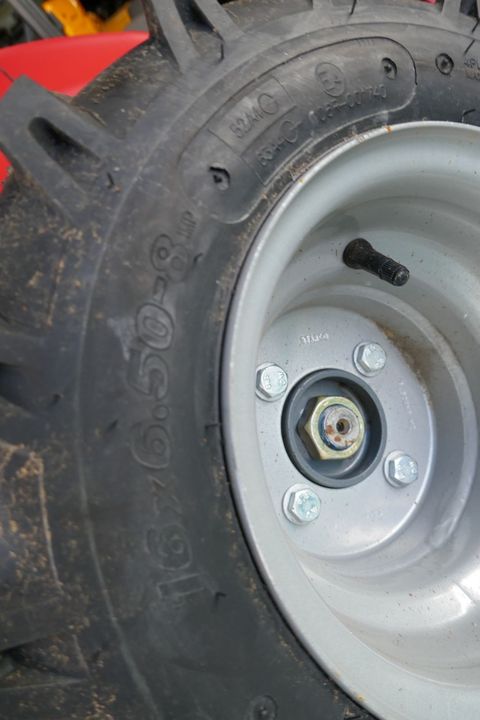 [3600-6484403-7.jpg]