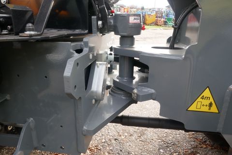 [3600-6492663-12.jpg]