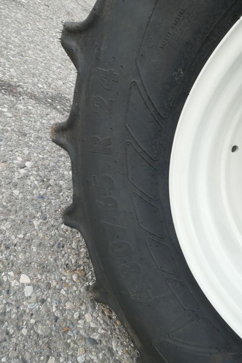 [3600-6535214-12.jpg]