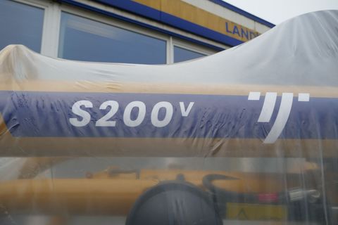 [3600-6537671-2.jpg]