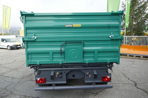 [3600-6538431-2.jpg]