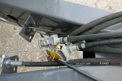 [3600-6538431-5.jpg]