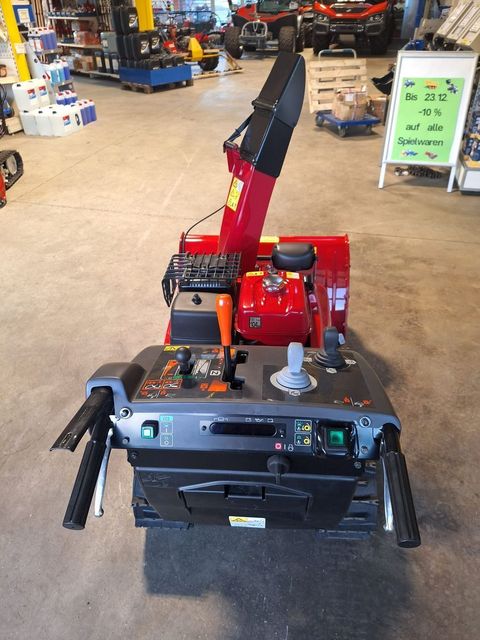 [3600-6542767-4.jpg]