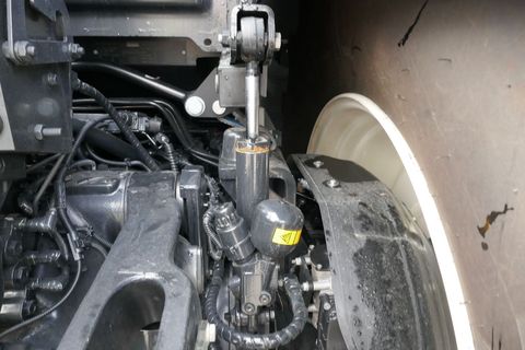 [3600-6546564-5.jpg]