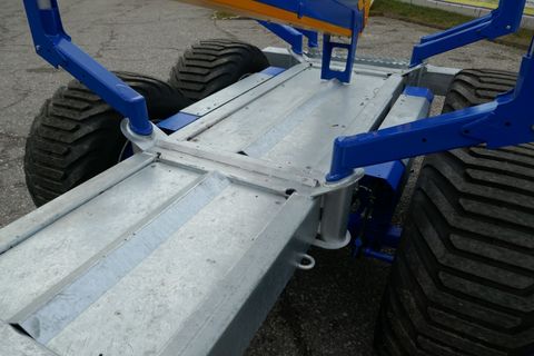 [3600-6559160-20.jpg]