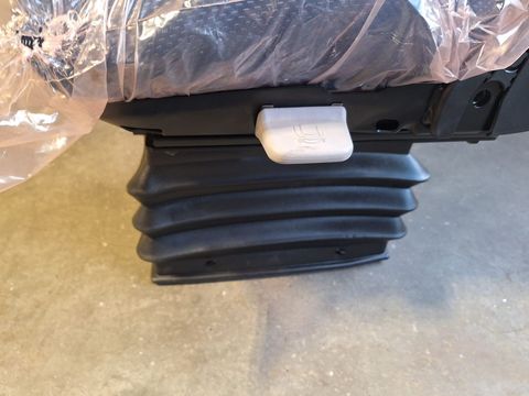 [3600-6561981-3.jpg]