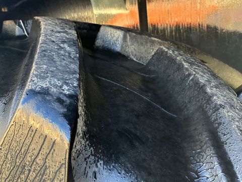 [3600-6578752-12.jpg]