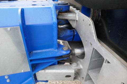 [3600-6618935-12.jpg]