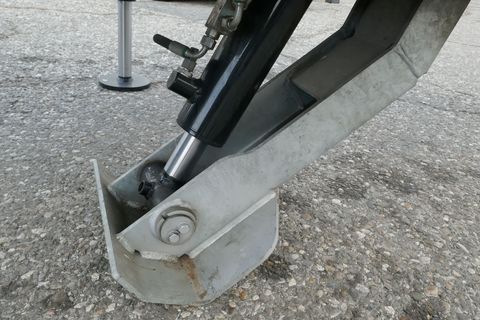 [3600-6618935-6.jpg]