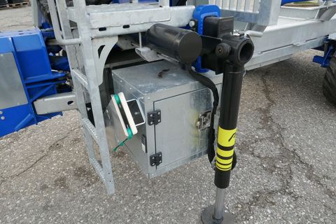 [3600-6618935-8.jpg]